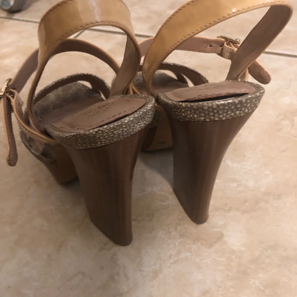 Vince Camuto Heels - Picture 3 of 6